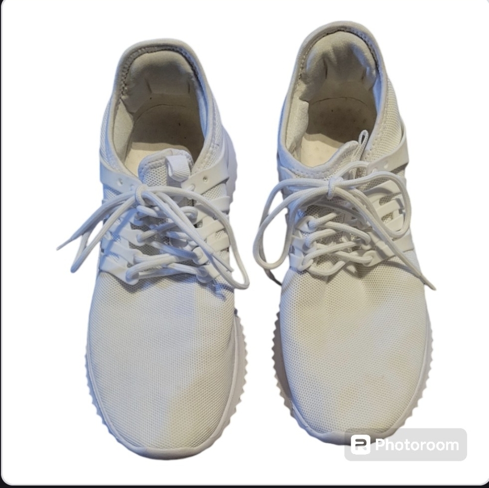 Men's Tennis Shoes